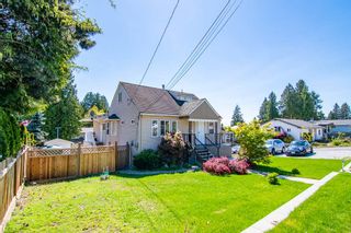 Photo 1: 4722 RUMBLE Street in Burnaby: South Slope House for sale (Burnaby South)  : MLS®# R2356729