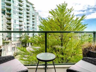 Photo 2: 302 2733 CHANDLERY Place in Vancouver: South Marine Condo for sale (Vancouver East)  : MLS®# R2483139