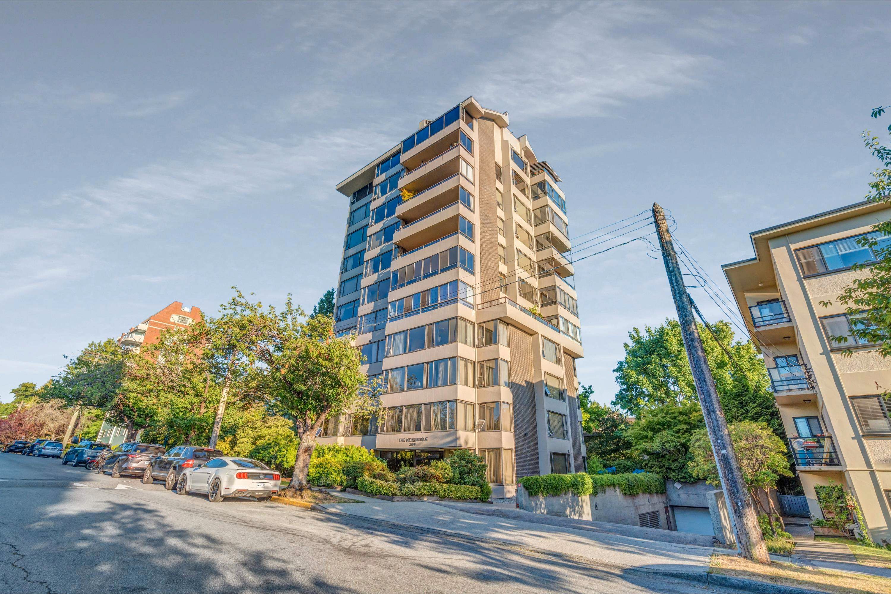 Main Photo: 601 2180 W 43RD Avenue in Vancouver: Kerrisdale Condo for sale in "THE KERRISDALE" (Vancouver West)  : MLS®# R2843340