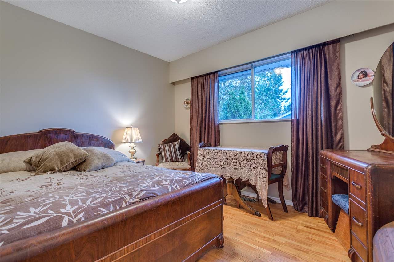 Photo 10: Photos: 4078 SEFTON Street in Port Coquitlam: Oxford Heights House for sale : MLS®# R2039794
