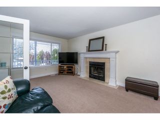Photo 3: 32500 QUALICUM Place in Abbotsford: Central Abbotsford House for sale : MLS®# R2240933