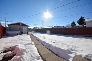 Photo 3: 3232 Doverville Crescent SE in Calgary: Dover Detached for sale : MLS®# A2011662