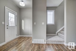 Photo 5: 10359 149 Street in Edmonton: Zone 21 House Half Duplex for sale : MLS®# E4329715