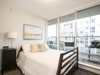 Photo 12: 609 1288 MARINASIDE Crescent in Vancouver: Yaletown Condo for sale in "Crestmark I" (Vancouver West)  : MLS®# R2149877