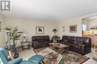 Photo 4: 313 MacDonald AVE # 402 in Sault Ste. Marie: Condo for sale : MLS®# SM240055