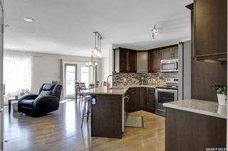 Photo 4: 209 Prairie View Drive in Regina: Fairways West Residential for sale : MLS®# SK941385