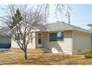Photo 1: 3807 19 Street NW in CALGARY: Charleswood Residential Detached Single Family for sale (Calgary)  : MLS®# C3470225