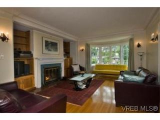 Photo 3: 1376 Craigdarroch Rd in VICTORIA: Vi Rockland House for sale (Victoria)  : MLS®# 507180