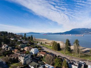 Photo 20: 4530 BELMONT Avenue in Vancouver: Point Grey House for sale in "Point Grey" (Vancouver West)  : MLS®# R2440130