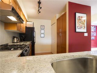 Photo 9: 404 2181 W 12TH Avenue in Vancouver: Kitsilano Condo for sale in "The Carlings" (Vancouver West)  : MLS®# V1111116