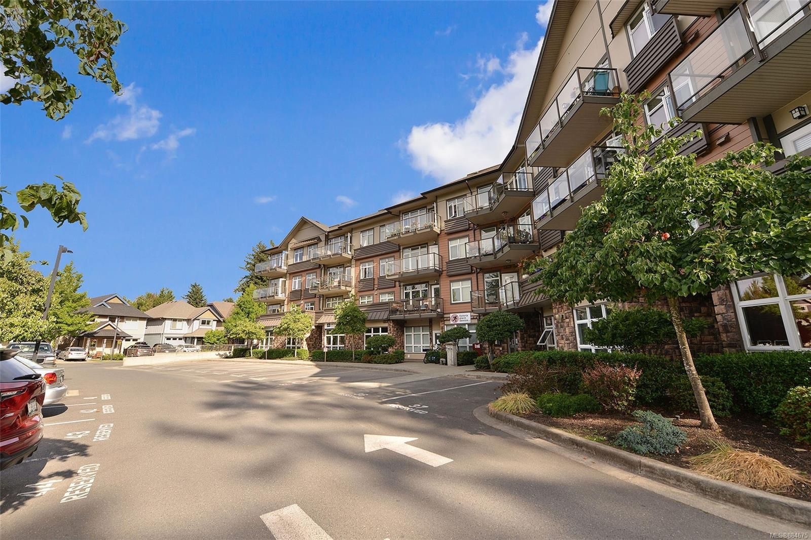 Main Photo: 311 2220 Sooke Rd in Colwood: Co Hatley Park Condo for sale : MLS®# 884675