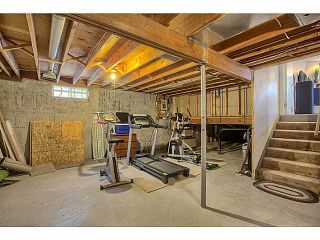 Photo 18: 28 WOODGLEN Mews SW in CALGARY: Woodbine Residential Detached Single Family for sale (Calgary)  : MLS®# C3611974