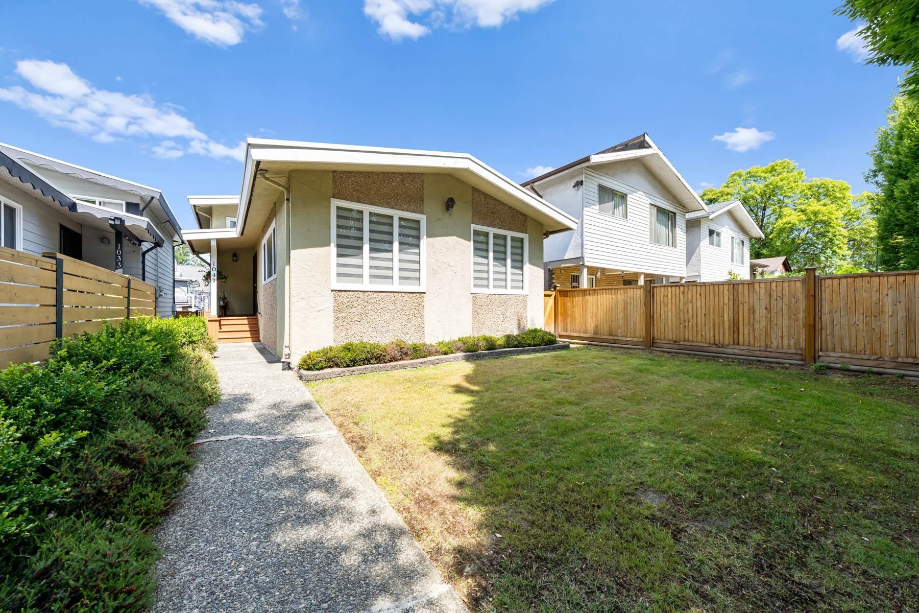Main Photo: 1047 E 33RD Avenue in Vancouver: Fraser VE House for sale (Vancouver East)  : MLS®# R2800144