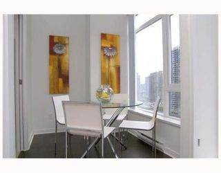 Photo 3: 1007 480 ROBSON Street in Vancouver: Downtown VW Condo for sale in "R&R" (Vancouver West)  : MLS®# V673093
