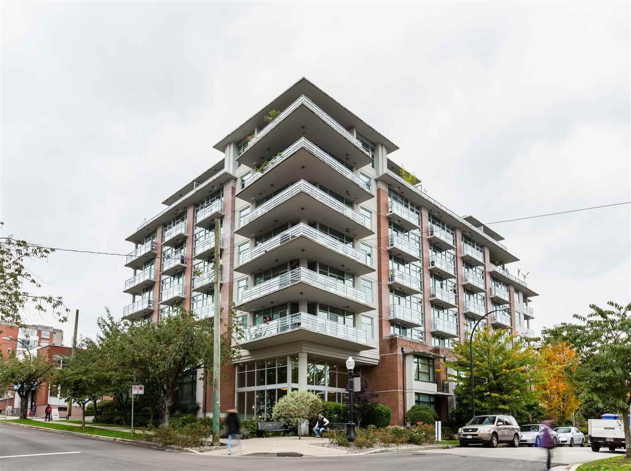 Main Photo: 710 298 E 11TH Avenue in Vancouver: Mount Pleasant VE Condo for sale in "The Sophia" (Vancouver East)  : MLS®# R2420015