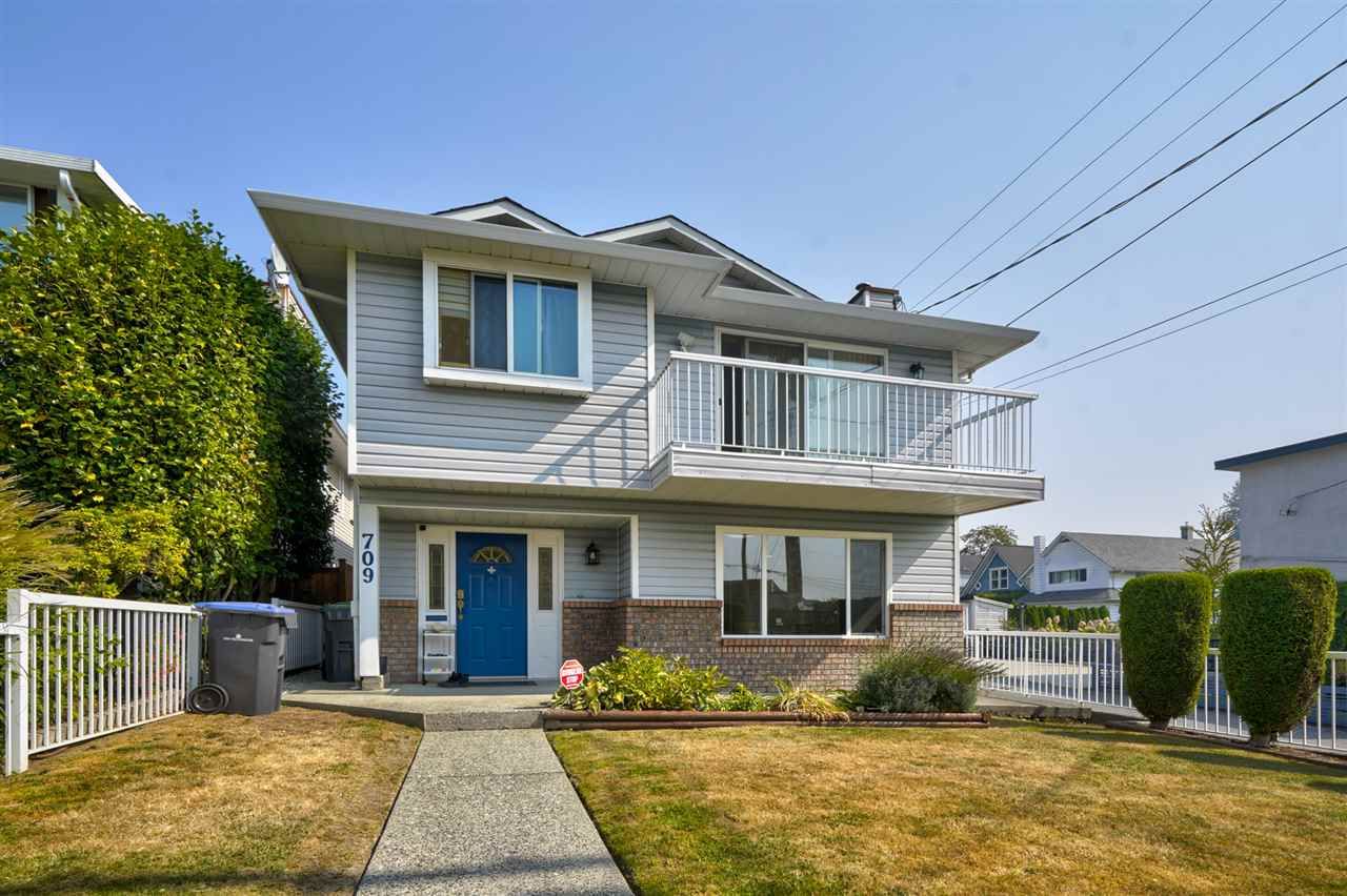Photo 1: Photos: 709 THIRTEENTH Street in New Westminster: West End NW House for sale : MLS®# R2496798