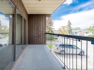 Photo 10: 5924 Trollinger Street NE in Calgary: Thorncliffe Semi Detached (Half Duplex) for sale : MLS®# A2048779