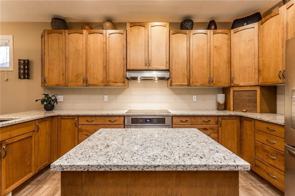 Photo 18: Photos: 256 EVERGREEN Plaza SW in Calgary: Evergreen House for sale : MLS®# C4144042