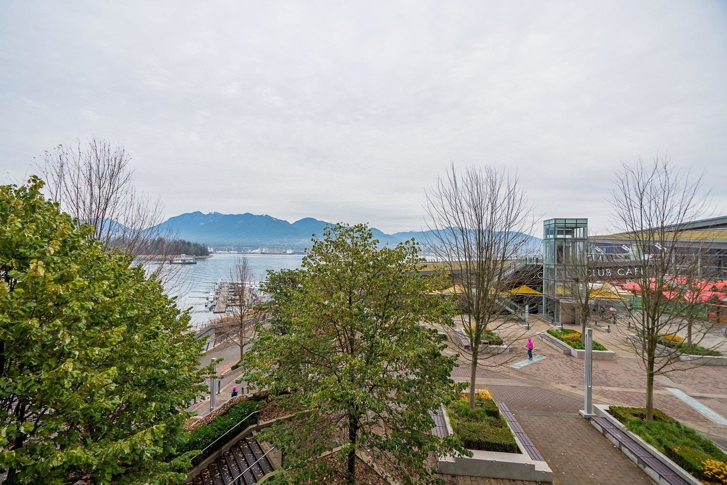 Main Photo: 302 277 THURLOW Street in Vancouver: Coal Harbour Condo for sale (Vancouver West)  : MLS®# R2740272