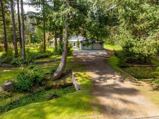Photo 3: 5105 Mitchell Rd in Courtenay: CV Courtenay North House for sale (Comox Valley)  : MLS®# 900656