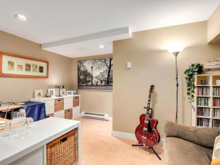 Photo 17: 5737 MAYVIEW Circle in Burnaby: Burnaby Lake Townhouse for sale in "ONE HARBOURLANE" (Burnaby South)  : MLS®# R2778859