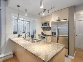 Photo 5: 1202 1211 MELVILLE Street in Vancouver: Coal Harbour Condo for sale in "The Ritz" (Vancouver West)  : MLS®# R2223413