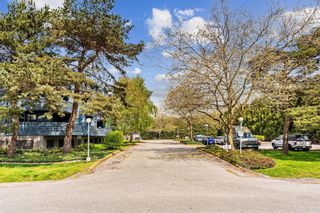 Photo 24: 105 17661 58A Avenue in Surrey: Cloverdale BC Condo for sale in "Wyndham Estates" (Cloverdale)  : MLS®# R2745744