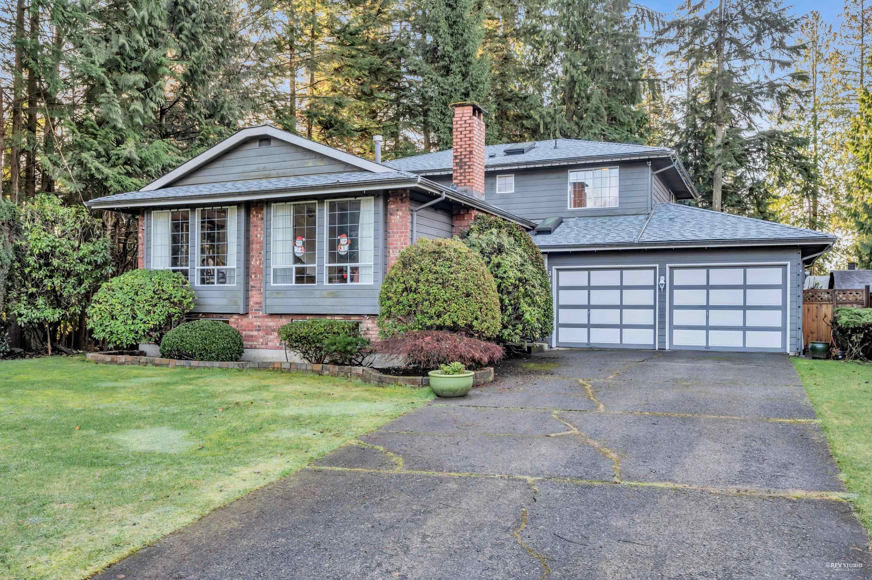 Main Photo: 3192 BERMON Place in North Vancouver: Lynn Valley House for sale : MLS®# R2652640