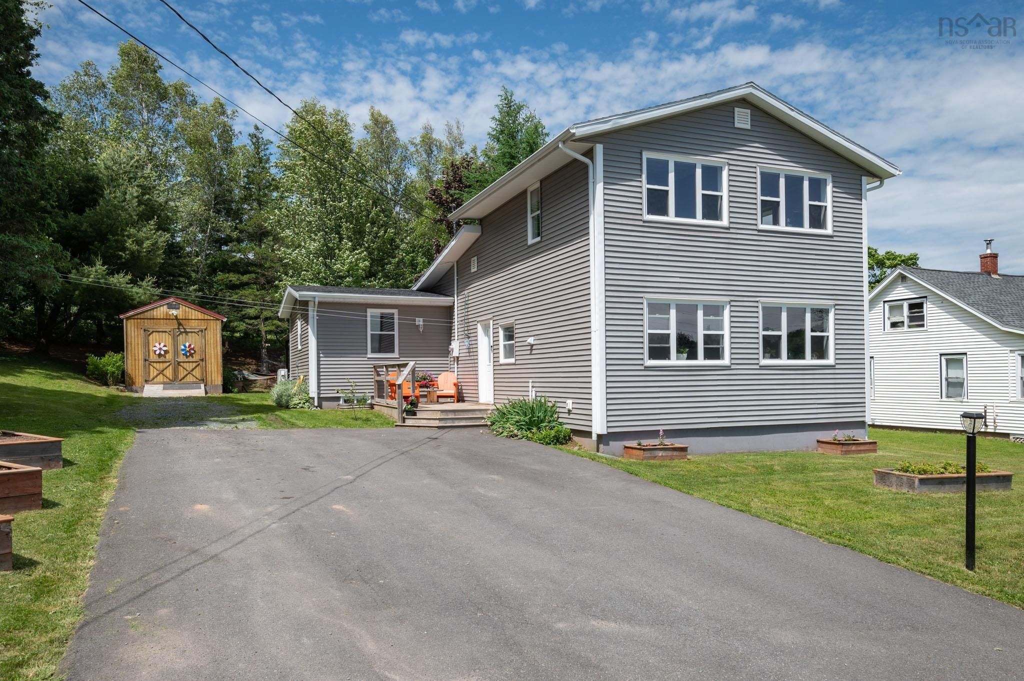 Main Photo: 163 W Old Halifax Road in Three Mile Plains: Hants County Residential for sale (Annapolis Valley)  : MLS®# 202214566