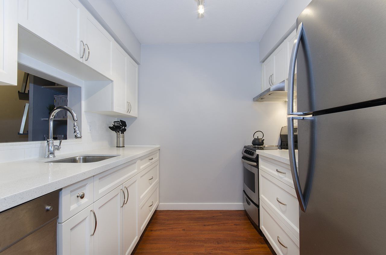 Main Photo: 209 225 MOWAT STREET in : Uptown NW Condo for sale : MLS®# R2281207