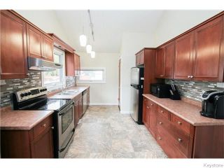 Photo 4: 550 Jefferson Avenue in WINNIPEG: West Kildonan / Garden City Residential for sale (North West Winnipeg)  : MLS®# 1523641