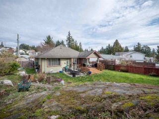 Photo 20: 6335 PICADILLY Place in Sechelt: Sechelt District House for sale (Sunshine Coast)  : MLS®# R2248834