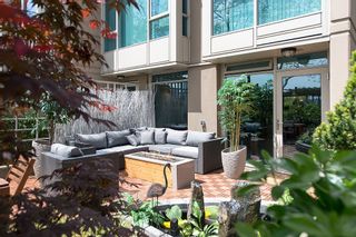 Photo 2: 106 1338 HOMER Street in Vancouver: Yaletown Condo for sale in "GOVERNOR'S VILLA" (Vancouver West)  : MLS®# V1065640