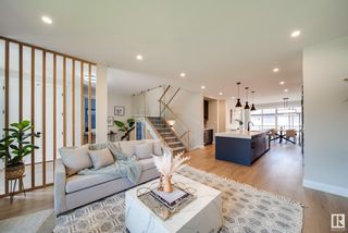Photo 3: 12633 52 Avenue in Edmonton: Zone 15 House for sale : MLS®# E4372016