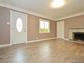 Photo 3: 94 Crease Ave in VICTORIA: SW Gateway House for sale (Saanich West)  : MLS®# 743968