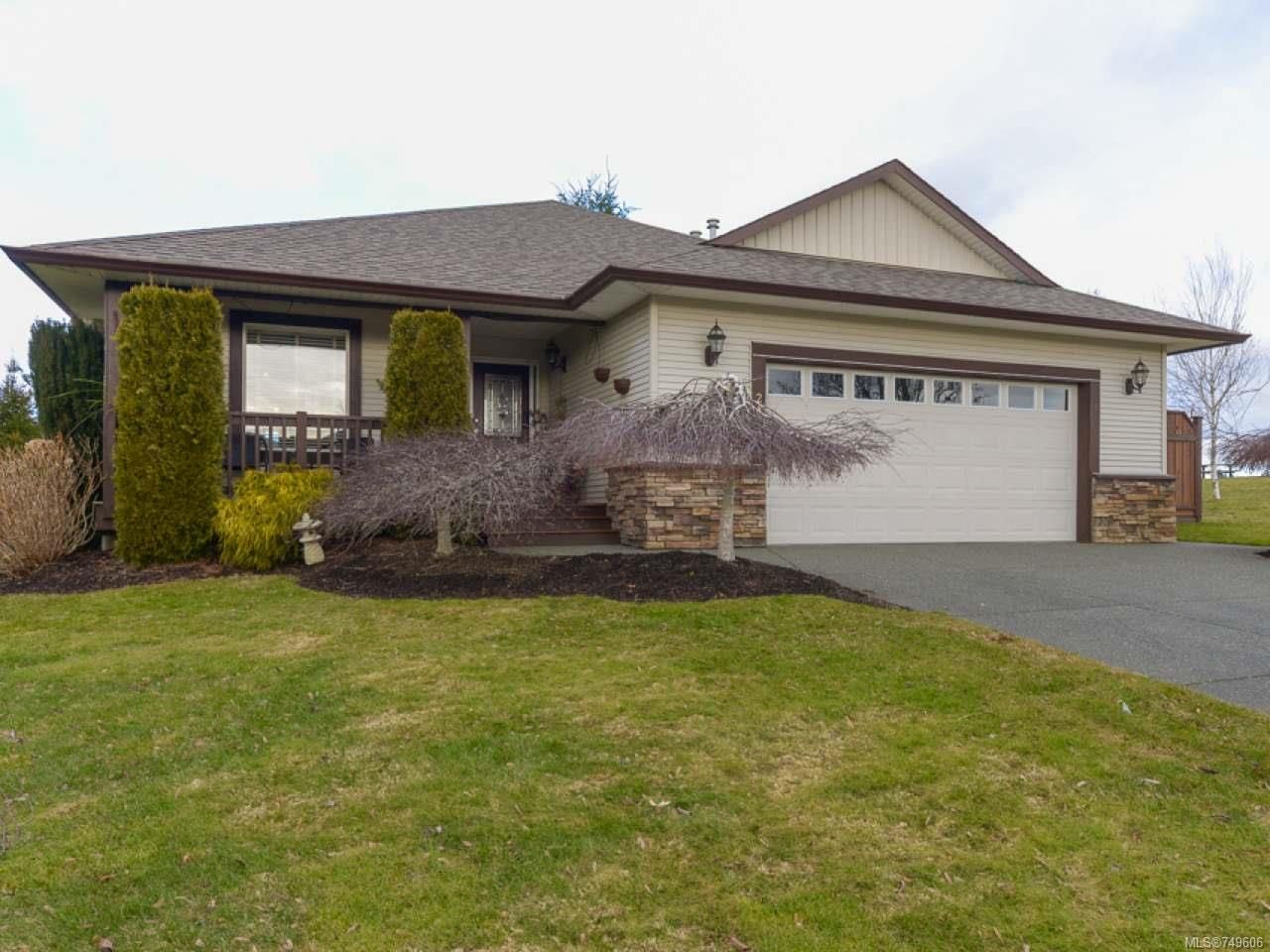 Main Photo: 2192 STIRLING Crescent in COURTENAY: CV Courtenay East House for sale (Comox Valley)  : MLS®# 749606