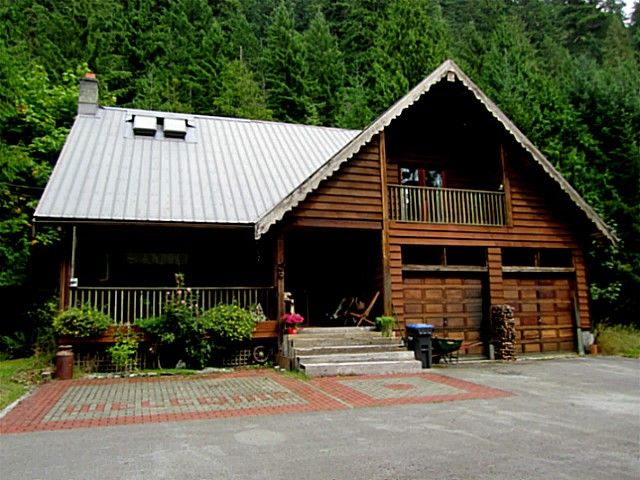 Main Photo: 4000 HIGHWAY 99 in Squamish: Garibaldi Highlands House for sale : MLS®# V1025412