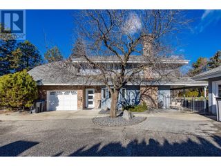 Photo 2: 1610 highland Drive N in Kelowna: House for sale : MLS®# 10312980