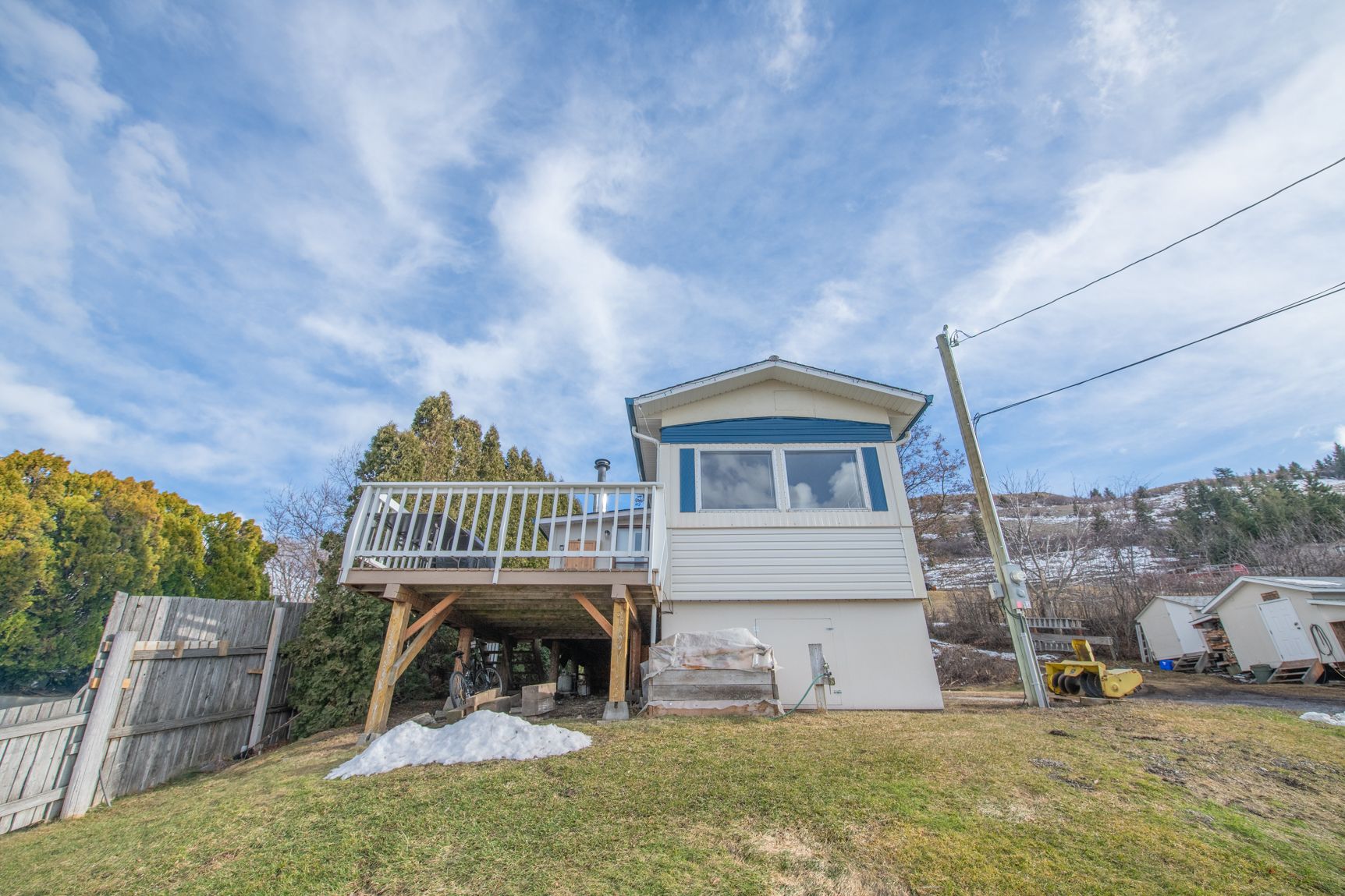 Main Photo: 825 Mission Road in Vernon: House for sale : MLS®# 10225595