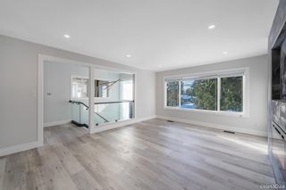 Photo 13: 383 LAURENTIAN Crescent in Coquitlam: Central Coquitlam House for sale : MLS®# R2790514