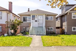 Main Photo: 2258 NAPIER Street in Vancouver: Grandview Woodland House for sale (Vancouver East)  : MLS®# R2869559