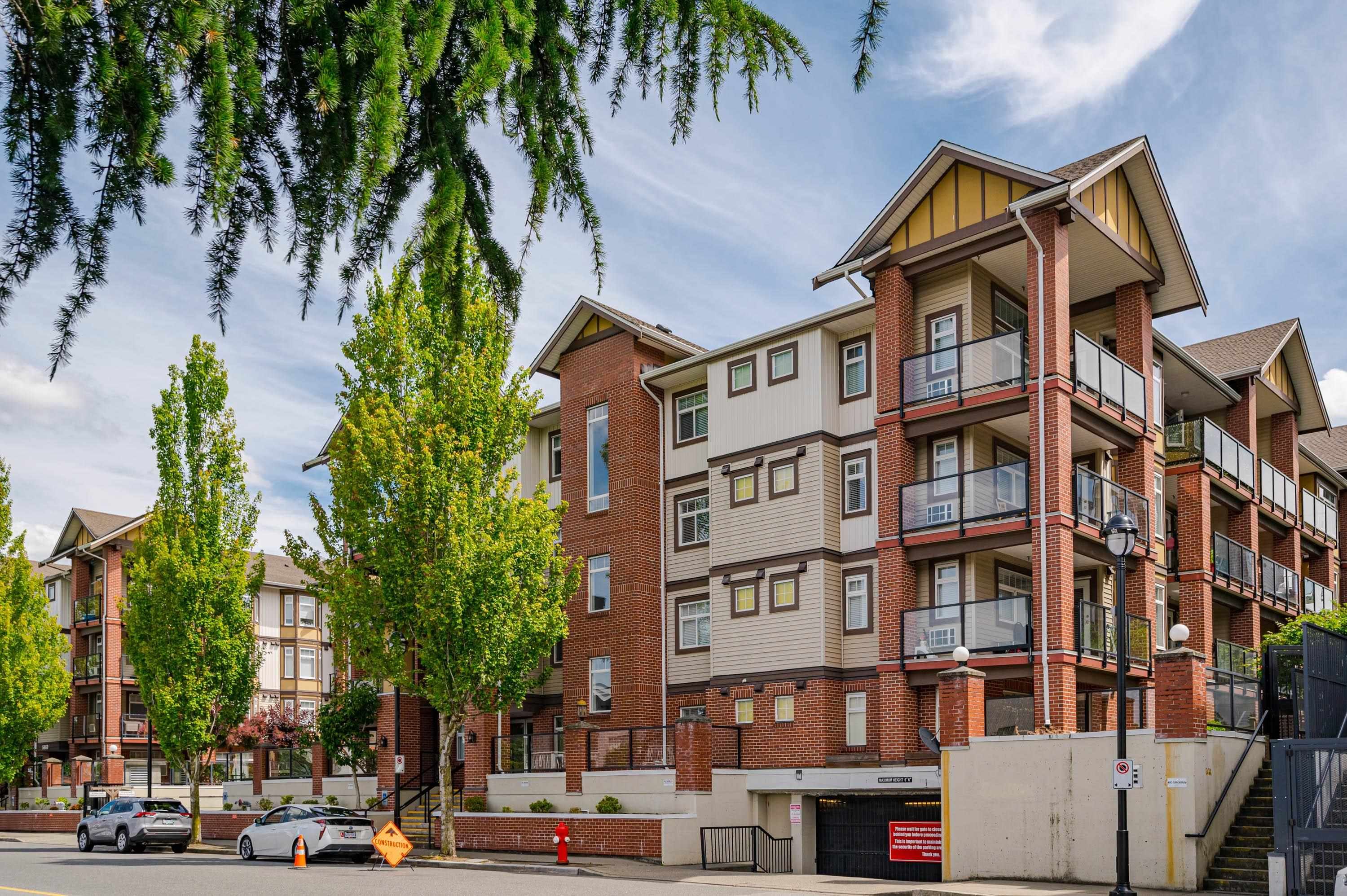Main Photo: 420 5650 201A Street in Langley: Langley City Condo for sale in "Paddington Station" : MLS®# R2707221