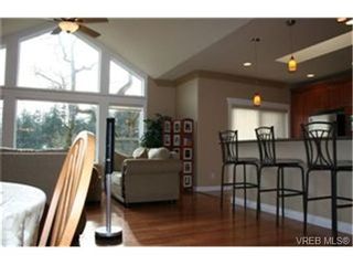 Photo 3:  in VICTORIA: SW Strawberry Vale House for sale (Saanich West)  : MLS®# 426152