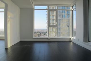Photo 2: 1508 4458 BERESFORD Street in Burnaby: Metrotown Condo for sale in "Sun Tower 1" (Burnaby South)  : MLS®# R2637926