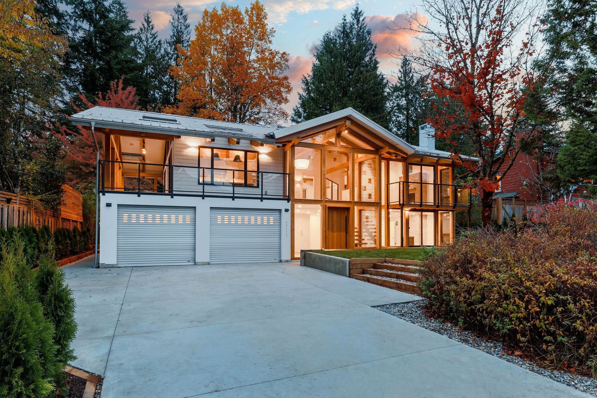 Main Photo: 40215 KINTYRE Drive in Squamish: Garibaldi Highlands House for sale : MLS®# R2828366