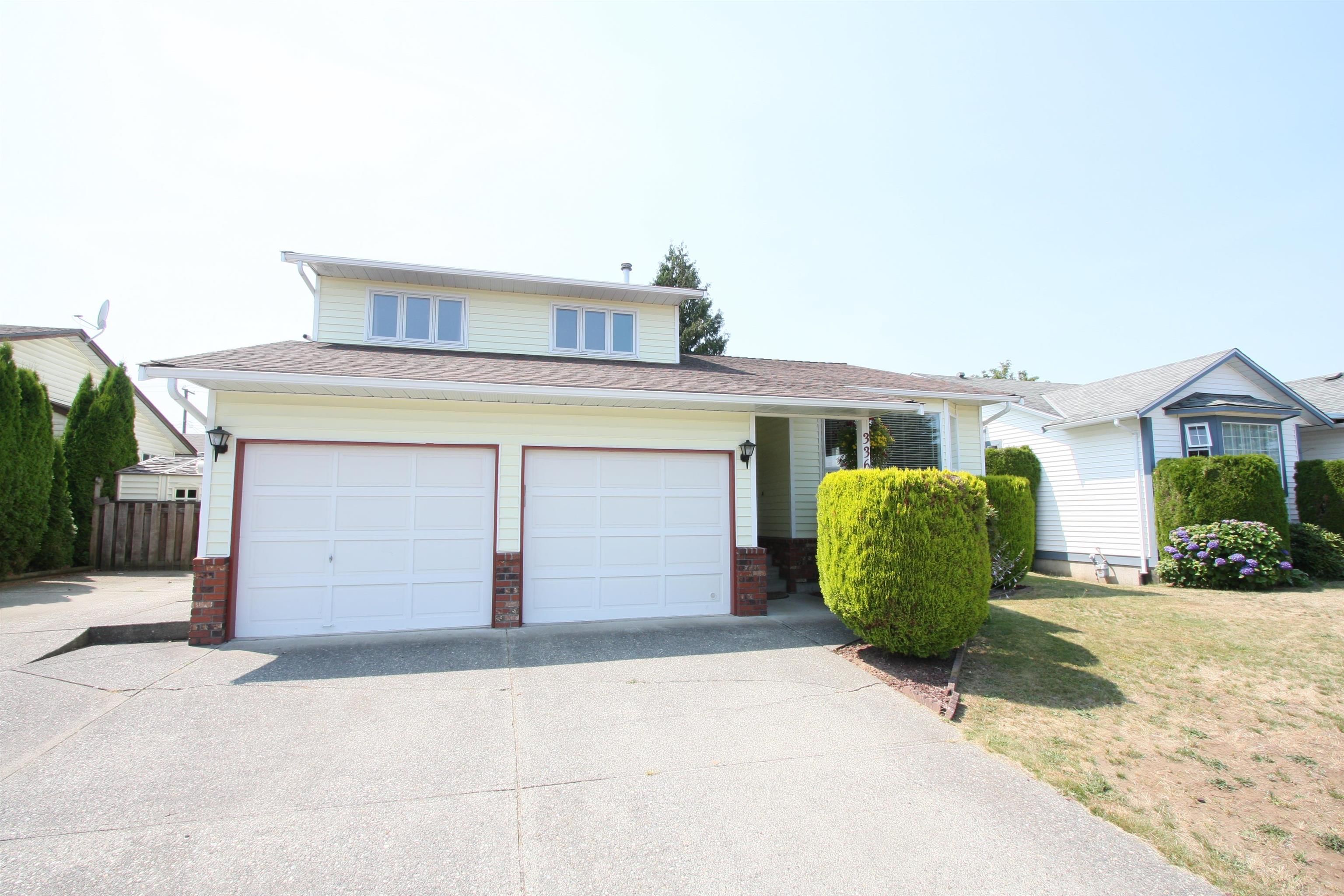 Main Photo: 3367 HEDLEY Street in Abbotsford: Abbotsford West House for sale in "Fairfield" : MLS®# R2794184