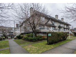Photo 2: 209 3938 ALBERT Street in Burnaby: Vancouver Heights Townhouse for sale in "HERITAGE GREEN" (Burnaby North)  : MLS®# R2146061