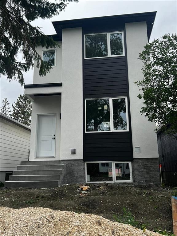 Main Photo: 874 Clifton Street in Winnipeg: West End Residential for sale (5C)  : MLS®# 202323862