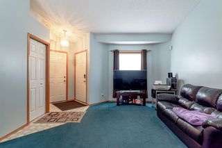 Photo 2: 157 Appleglen Place SE in Calgary: Applewood Park Detached for sale : MLS®# A2009493