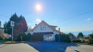 Photo 2: 14918 BUENA VISTA Avenue: White Rock House for sale (South Surrey White Rock)  : MLS®# R2850272